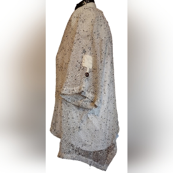 NWOT open-weave, short-sleeved cardigan by Kaktus, women's size 3X. - Picture 4 of 8